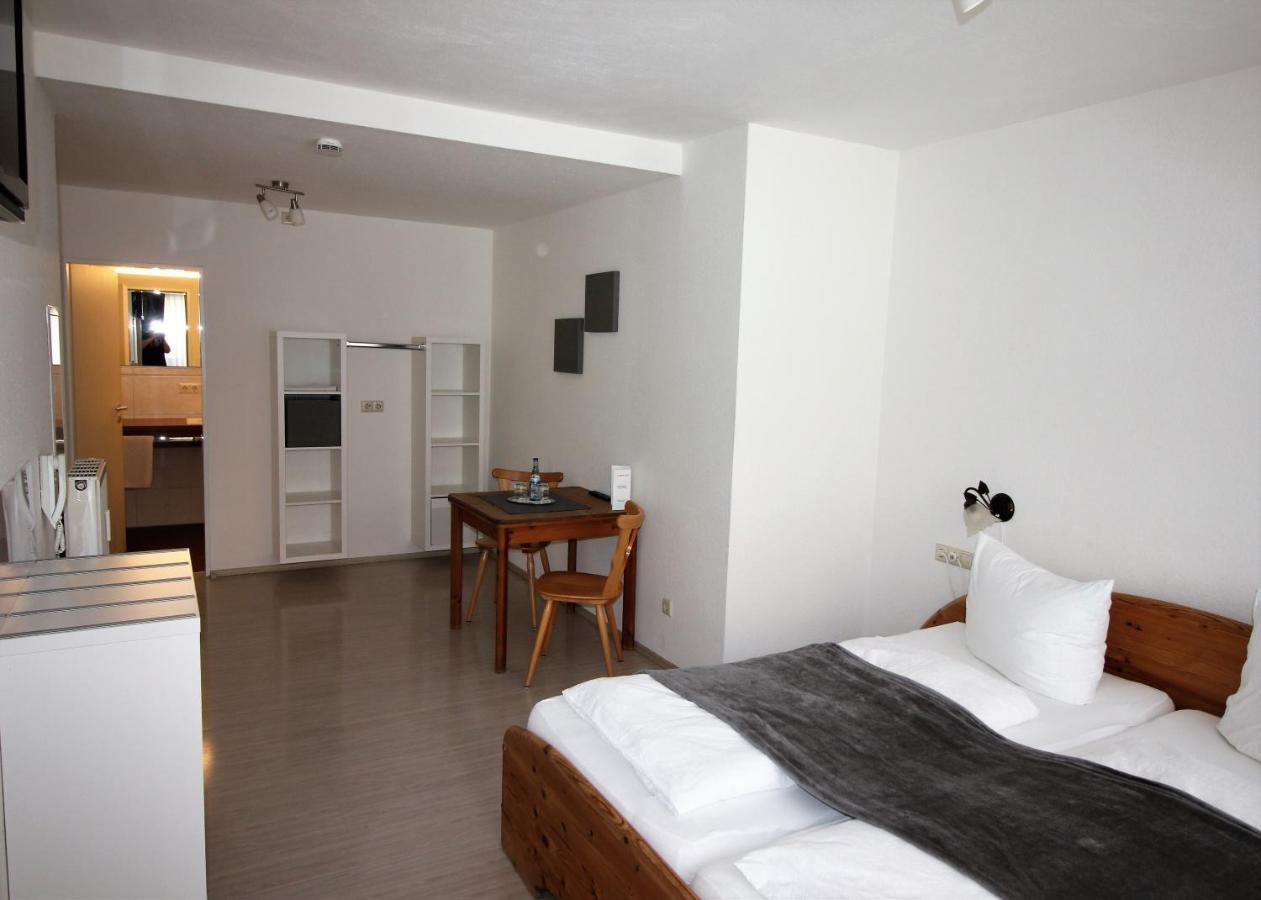 Hotel Wirtshaus Krone Friedrichshafen Esterno foto