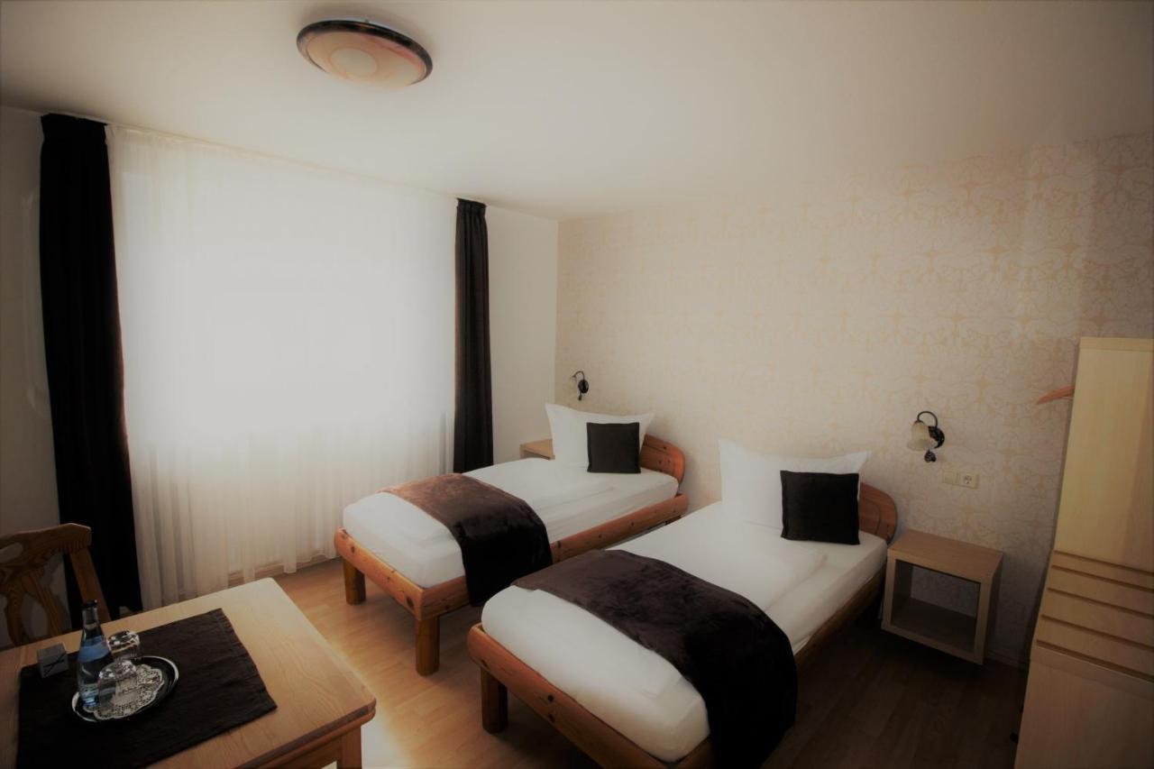 Hotel Wirtshaus Krone Friedrichshafen Esterno foto
